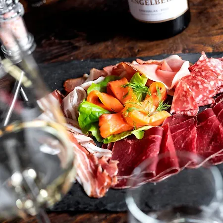 Restaurant Baenklialp 酒店 英格堡